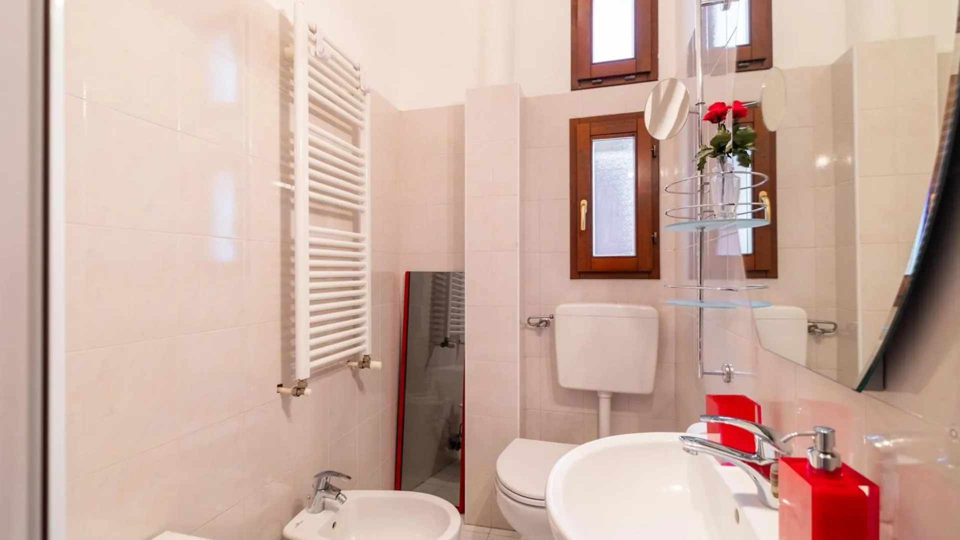 Homeby, Casa Laureti Bologna