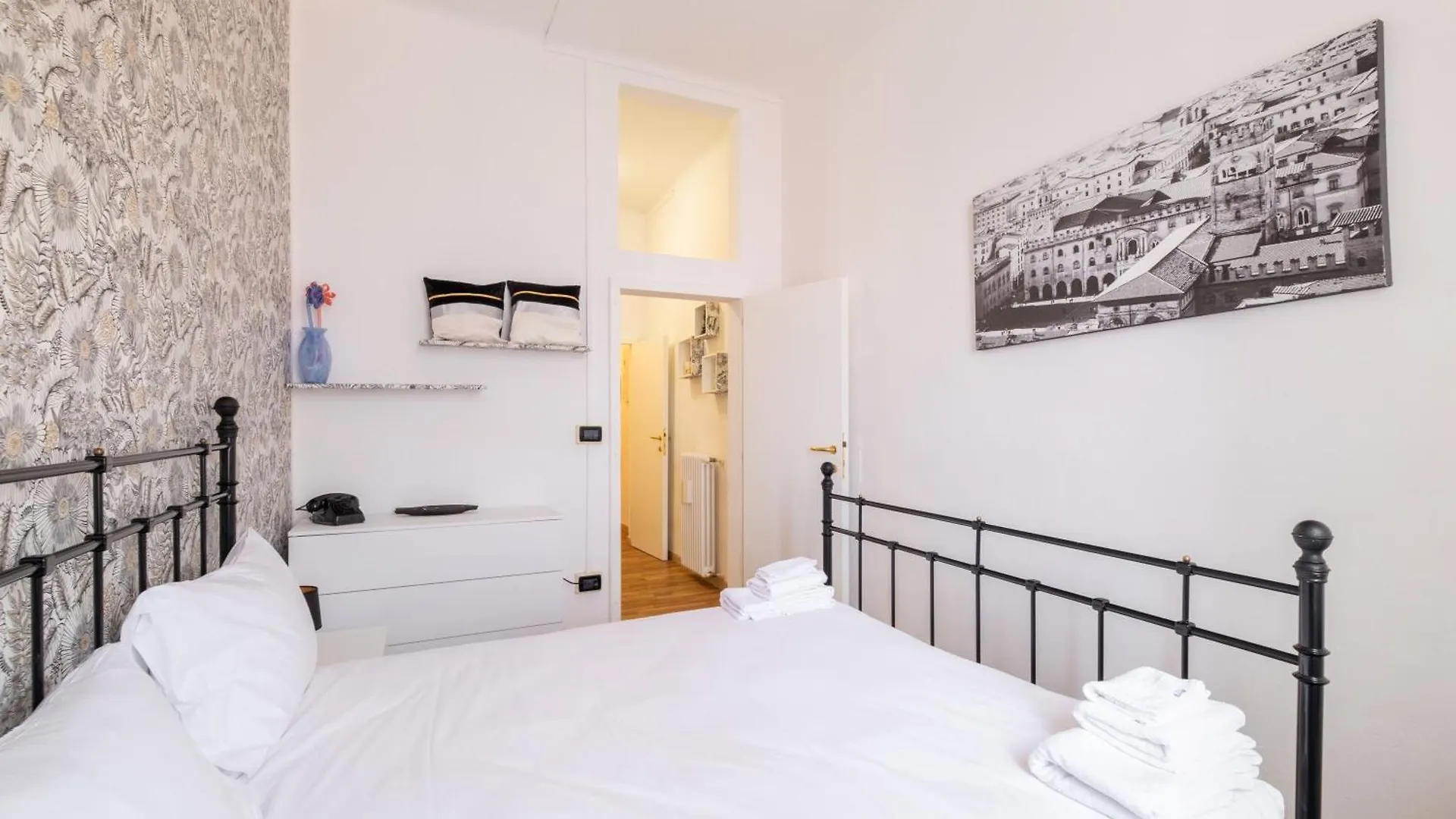 Homeby, Casa Laureti Bologna 0*,